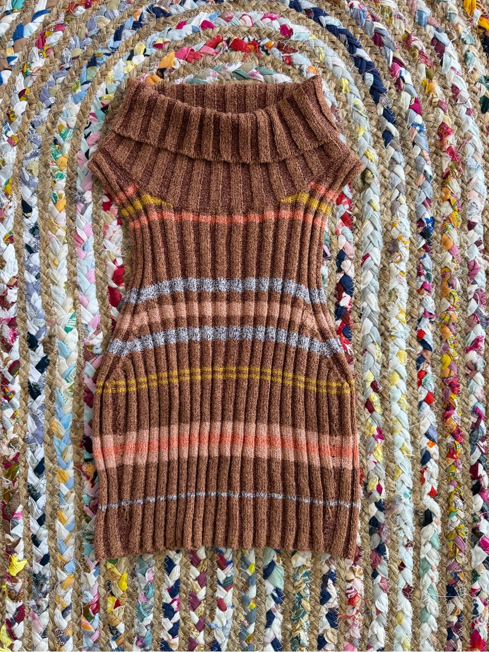 Sleeveless Ribbed Turtleneck Sweater Vest - Brown with Stripes
